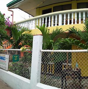 Guanna'S Place Room And Resto Bar Isola di Malapascua Exterior photo