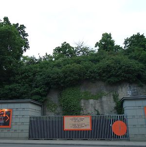 10-Z Bunker Ostello Brno Exterior photo
