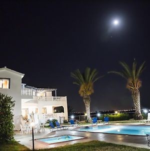Villa Georgia Coral Bay Exterior photo