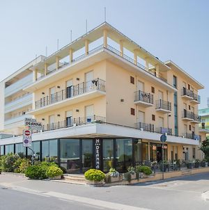 Hotel Deanna Bellaria-Igea Marina Exterior photo