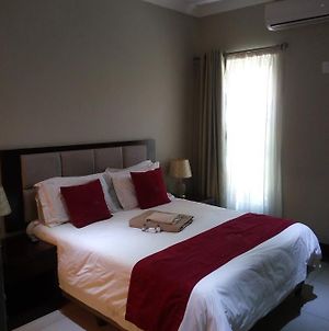 The Pillows Suite Pretoria-Noord Exterior photo