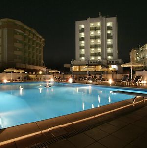 Hotel Avila In Rimini Exterior photo
