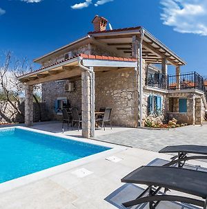 Old Stone House Apartment With A Heated Pool Polje  Exterior photo