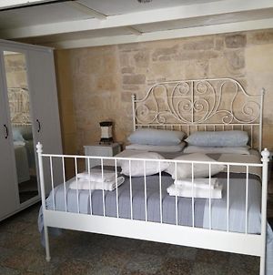 Piazzetta Scolanova Bed and Breakfast Trani Exterior photo