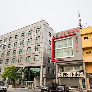 Pj Park Hotel Petaling Jaya Exterior photo