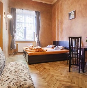 Momotown Privates Bed and Breakfast Cracovia Exterior photo
