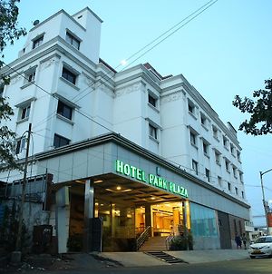 Hotel Park Plaza Chennai Exterior photo