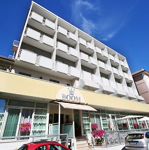 Boom Hotel Rimini Exterior photo