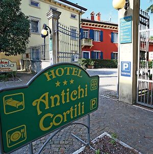 Hotel Antichi Cortili Dossobuono Exterior photo