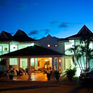 Bacolet Beach Club Hotel Scarborough Exterior photo