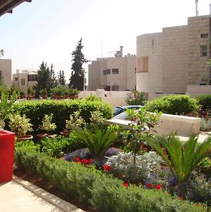 Villa Dia - Guest House Amman Exterior photo