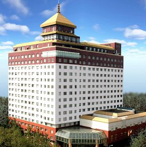 Chengdu Tibet Hotel Exterior photo