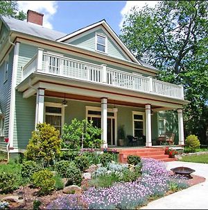 Mileybright Farmhouse Bed and Breakfast Decatur Exterior photo