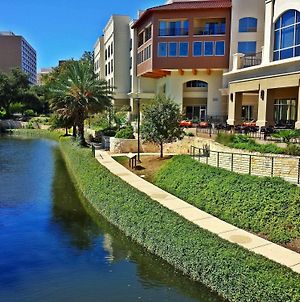 Wyndham Garden San Antonio Riverwalk/Museum Reach Hotel Exterior photo