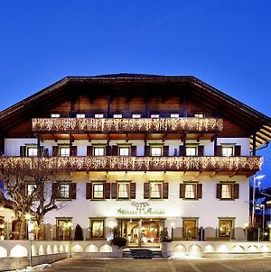 Hotel Weisses Lamm Monguelfo-Tesido / Welsberg-Taisten Exterior photo