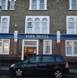 York Hotel Ilford Exterior photo