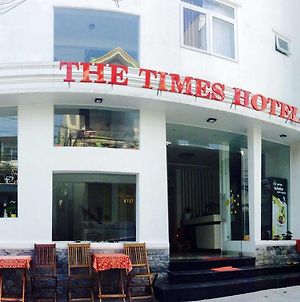 The Times Hotel Hue Exterior photo