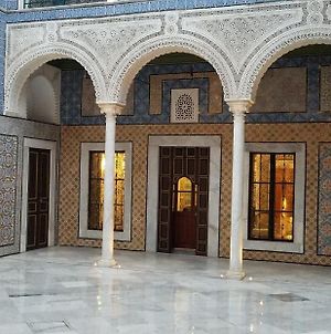 Palais Bayram Hotel Tunisi Exterior photo