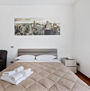 Sempione Modern Flat Appartamento Milano Exterior photo