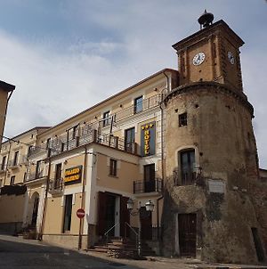 Hotel Ristorante Palazzo Salerno Roggiano Gravina Exterior photo
