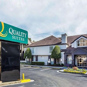 Quality Suites Atlanta Buckhead Village North Exterior photo