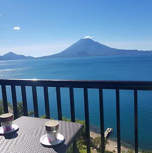 Sky view Atitlán lake suites ,una inmejorable vista apto privado dentro del lujoso hotel Panajachel Exterior photo