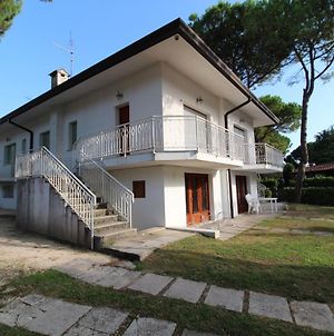 Villa Marisa Lignano Sabbiadoro Exterior photo