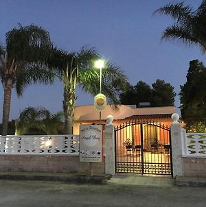 “Angel Bay b&b Punta Prosciutto” is located in the heart of Punta Prosciutto Exterior photo