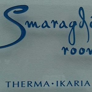 Smaragdi Studios&Rooms Ágios Kírykos Exterior photo