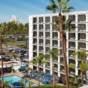 Fairfield Inn By Marriott Anaheim Resort Exterior photo