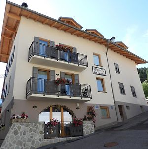 Aparthotel Dolomites Living&Relax Commezzadura Exterior photo