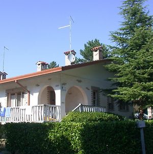Villa Menazzi Lignano Sabbiadoro Exterior photo