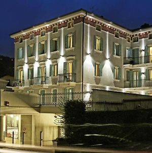 Garda Palace Hotel Gardone Riviera Exterior photo