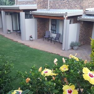 Sunbird Garden Cottage Pretoria-Noord Exterior photo
