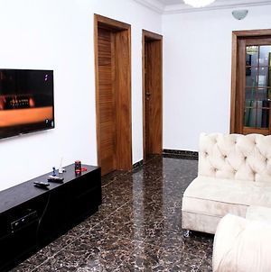 24/7 Luxury Apartment Lagos Exterior photo