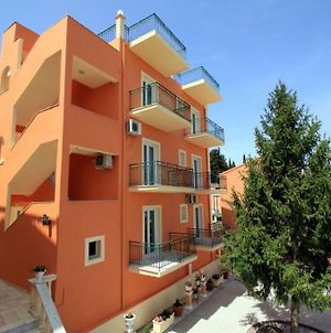 Corfu Sunflower Apartments Benitses  Exterior photo
