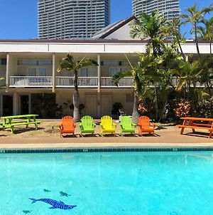 Waikiki Beach Walk Hotel Honolulu Exterior photo
