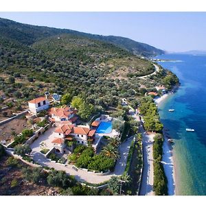 Alonissos Beach Villa 5 Steps Away From The Sea Kalamakia Exterior photo