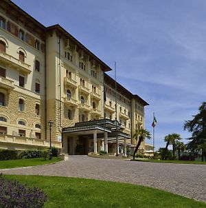 Grand Hotel Palazzo Della Fonte Fiuggi Exterior photo