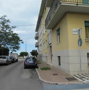 Apartment With 3 Bedrooms In Pescara - 50 M From The Beach Exterior photo