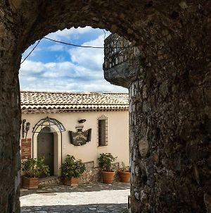 Borgo Medievale Hotel Castelmola Exterior photo