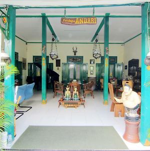 Pendopo Andari Homestay Yogyakarta Exterior photo