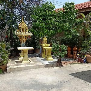 J&J Guesthouse Sukhothai Exterior photo