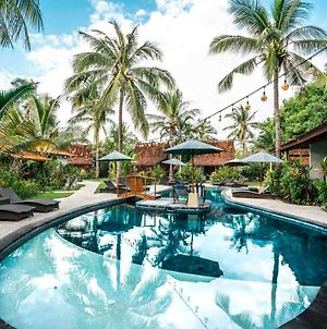 Coconut Garden Resort Gili Trawangan Exterior photo