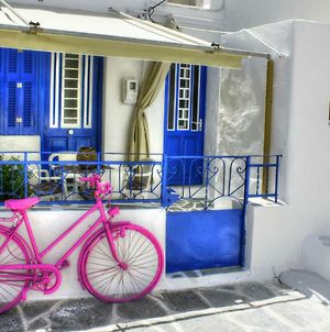 The Hot Pink Bike House Villa Paroikia Exterior photo