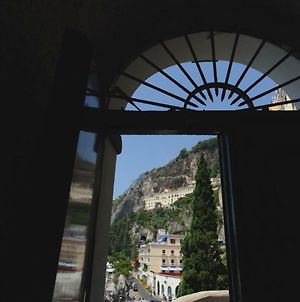 Dimore De Luca- Sea View Hotel Amalfi Exterior photo