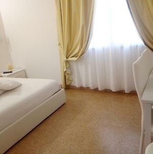 Officina Urban Sleep Bed and Breakfast San Benedetto del Tronto Exterior photo