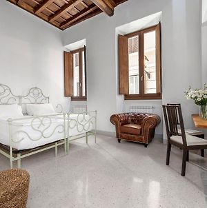 Palazzo Olivia Rooms & Apartments Roma Room photo