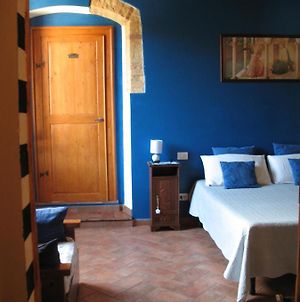 Locazione Turistica Totti Hotel San Gimignano Exterior photo