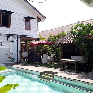 Arjuna Garden Homestay Yogyakarta Exterior photo